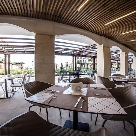 Premier Cuisine - Full Board 4*