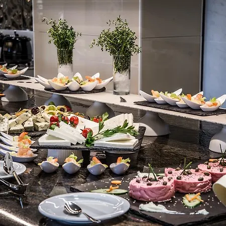 Premier Cuisine - Full Board Üdülőközpont 4*