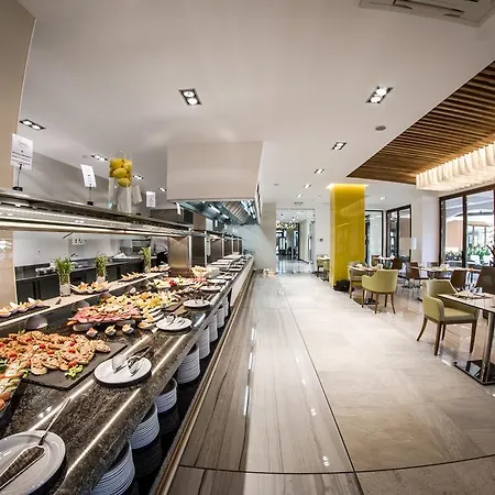 Üdülőközpont Premier Cuisine - Full Board 4*