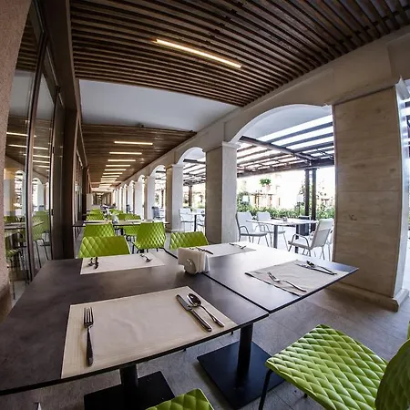 Premier Cuisine - Full Board サニービーチ