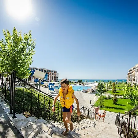 Premier Cuisine - Full Board サニービーチ