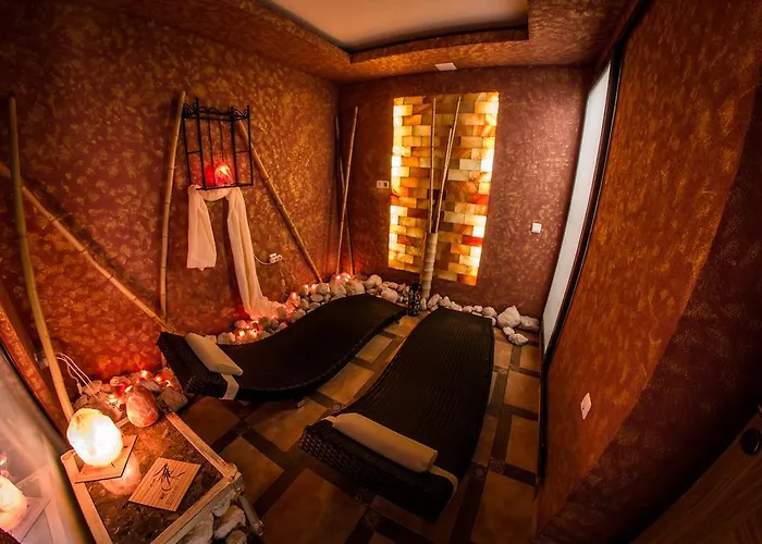 普瑞米尔堡美食全膳食度假村 4*