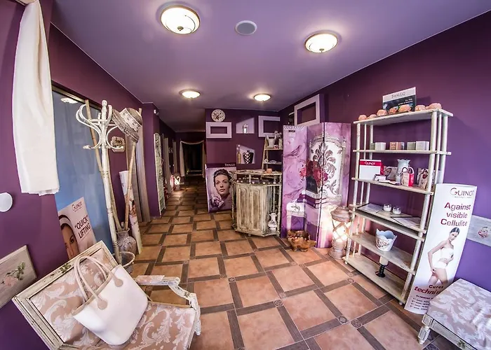 普瑞米尔堡美食全膳食度假村