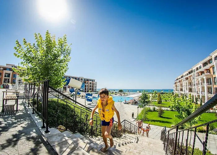 普瑞米尔堡美食全膳食度假村 阳光海滩