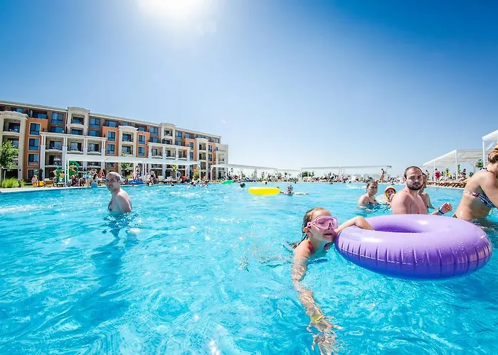 度假村 普瑞米尔堡美食全膳食度假村 4*